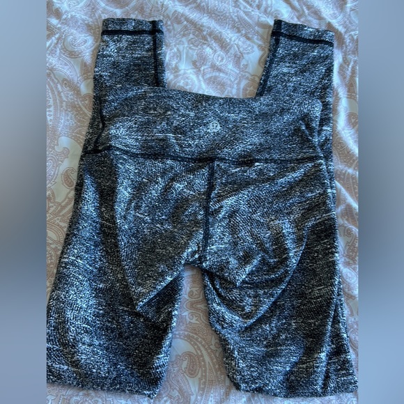 Women’s Lululemon wunder under leggings in heathered black size 2 - Picture 1 of 3